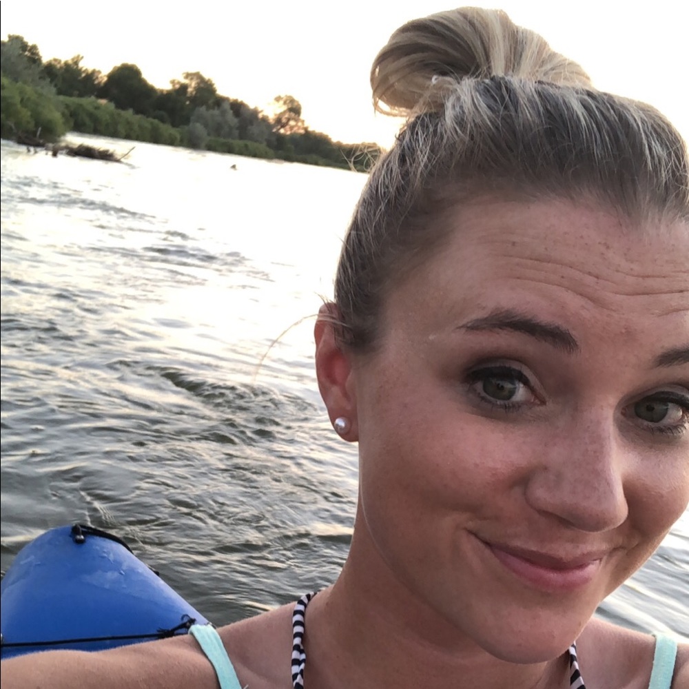 Meet your Posher, Britney